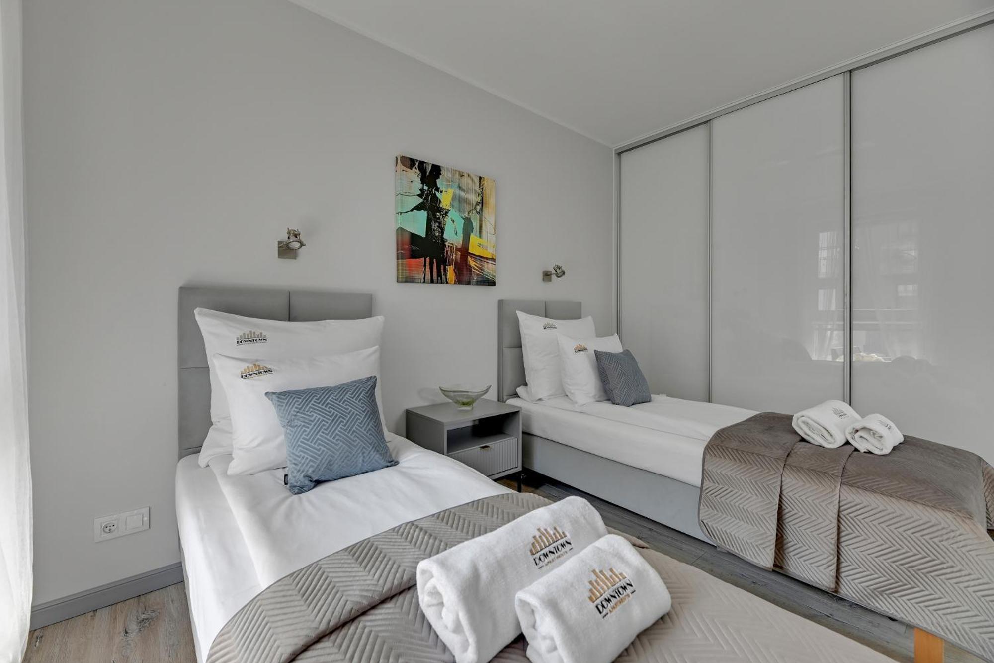 Bastion Walowa City Center & Parking By Downtown Apartments Gdańsk Exteriör bild